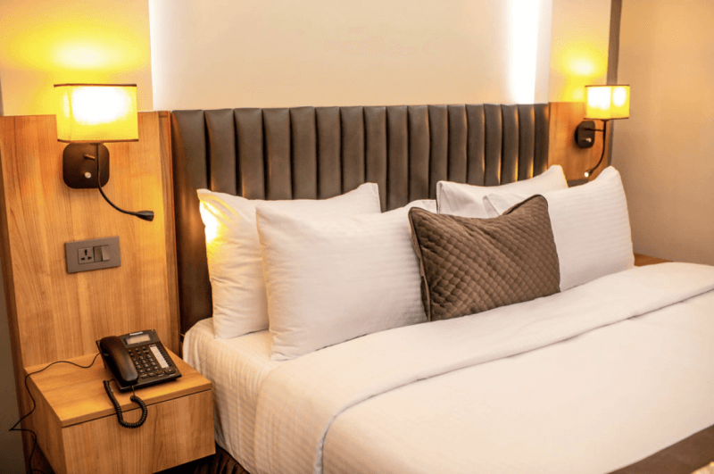 Executive Suite Golden Tulip Lekki
